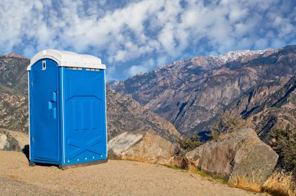 Porta potty delivery and setup in Mount Olive, IL